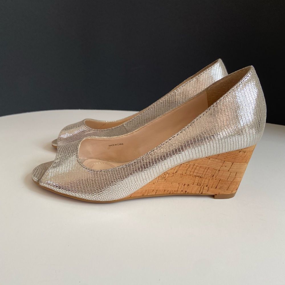 Tahari LEE Silver Wedge Cork Heel Peep Toes Shoes 5.2M